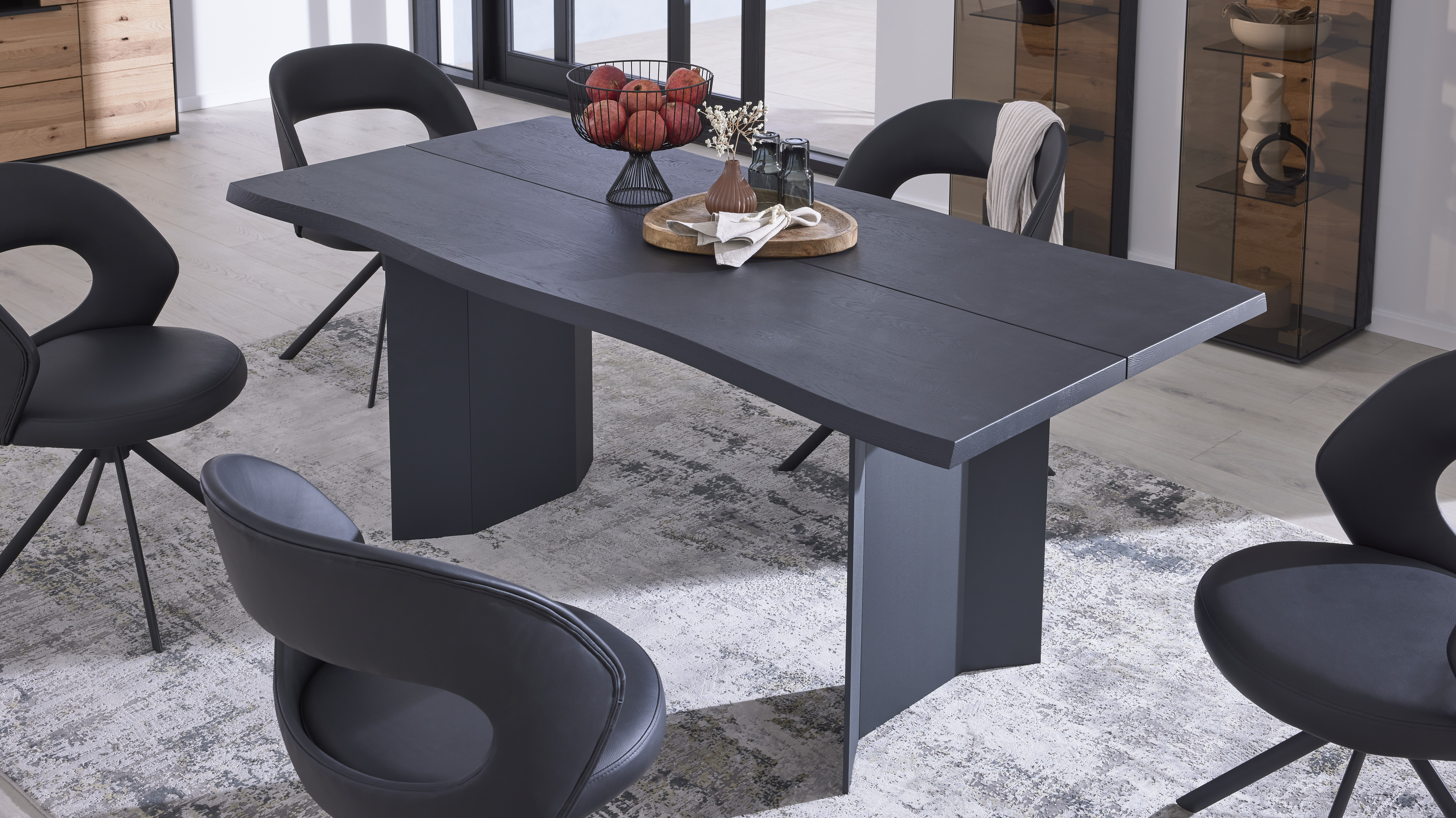 SONDEREDITION 3.25 Esstisch Massiv Baumkante 240 x 110 x 76 cm . Typ.5590 - 1591 SONDEREDITION 3.25 Esstisch Massiv Baumkante 240 x 110 x 76 cm . Typ.5590 - 1591