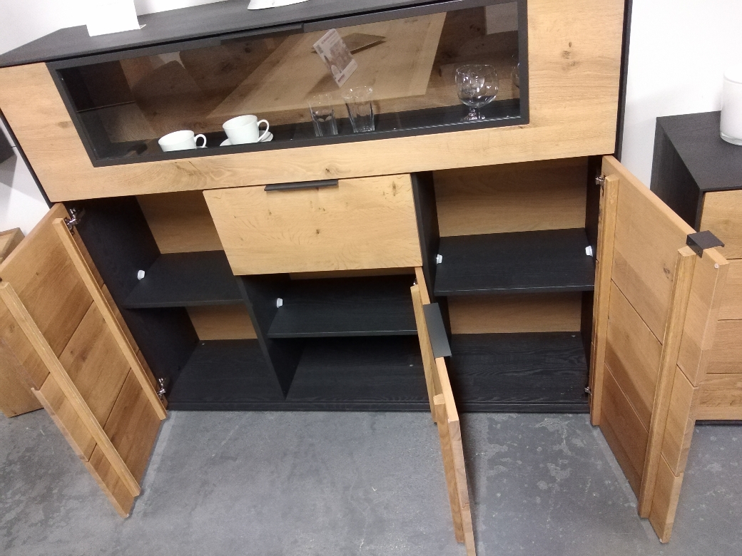 Sonderedition 2008 Highboard Kerneiche Umato / Anthrazit Massiv mit großer Vitrine Sonderedition 2008 Highboard Kerneiche Umato / Anthrazit Massiv mit großer Vitrine