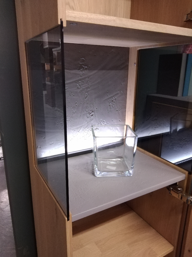 Sonderedition 3001 0042 re. Standelement mit Vitrine Kerneiche Natur / Betonoptik Sonderedition 3001 0042 re. Standelement mit Vitrine Kerneiche Natur / Betonoptik