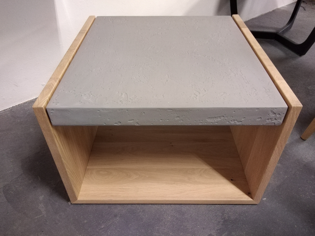 Brik Couchtisch Beistelltisch  0374  Tisch Kerneiche Natur / Betonoptik Neu   