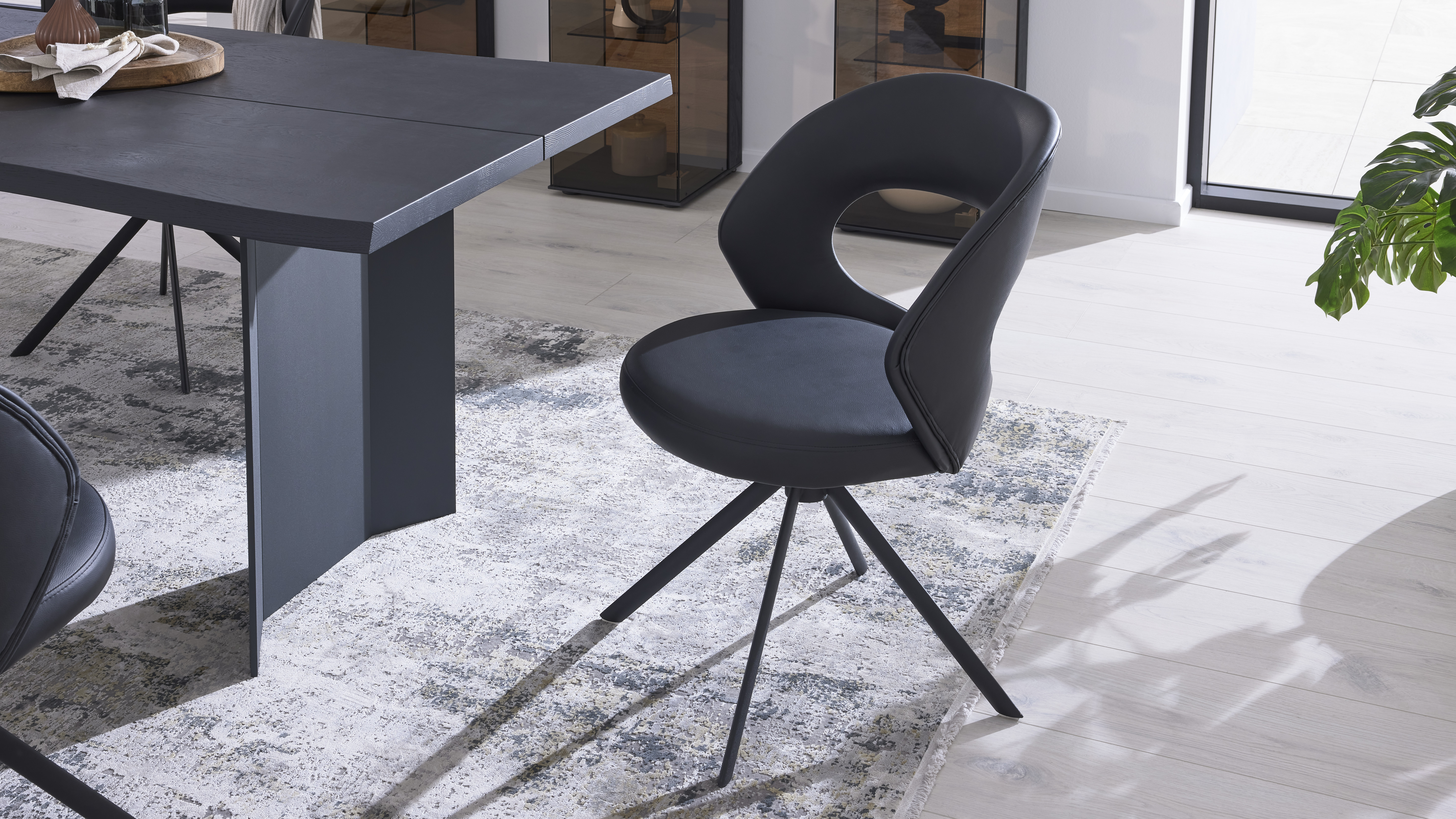 SONDEREDITION 3.25 Esstisch Massiv Baumkante 240 x 110 x 76 cm . Typ.5590 - 1591 SONDEREDITION 3.25 Esstisch Massiv Baumkante 240 x 110 x 76 cm . Typ.5590 - 1591