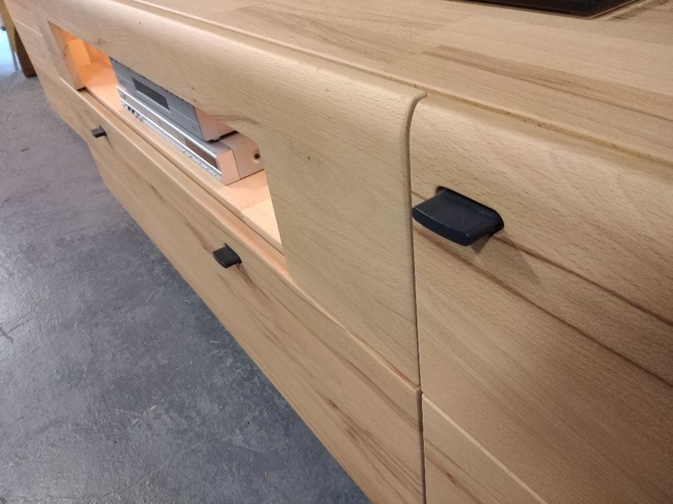 Kvik Lowboard 3212 Kernbuche gebürstet Unterteil Neu Kvik Lowboard 3212 Kernbuche gebürstet Unterteil Neu