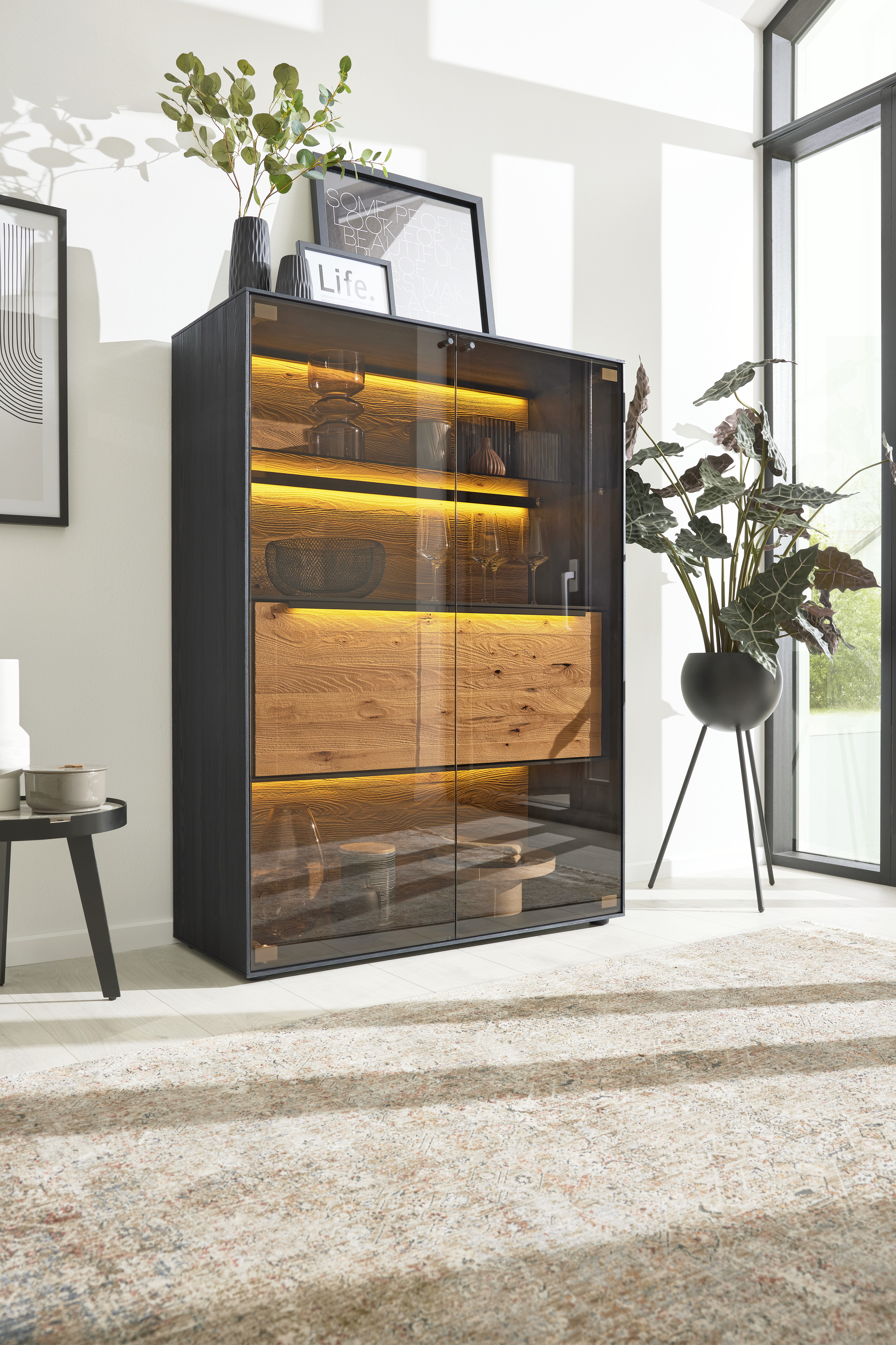 SONDEREDITION 3.25  Highboard mit Vitrine Riffbuche Massiv, Kernesche Anthrazit 5590 - 7101